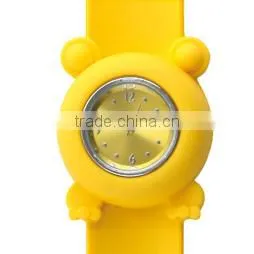Quartz Silicone Slap Band Chinese Wrist Golden Fish Watch thumbnail-1