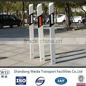 Plastic Road Delineator Post thumbnail-3