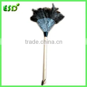 23" Chinese Ostrich Cleaning Feather Duster thumbnail-1