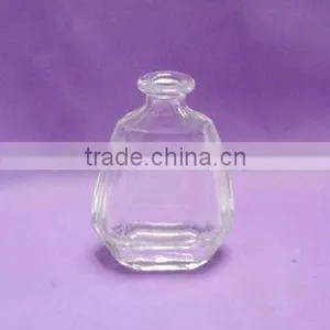Finely Processed Crystal Wine Bottle thumbnail-1