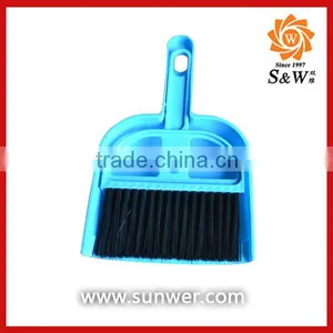 Small Wholesale Plastic Broom With Dustpan Set thumbnail-1