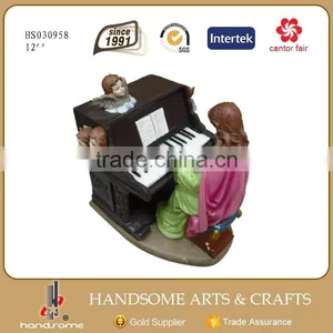 High Quality Europe Woman Play The Piano Resin Statue thumbnail-1