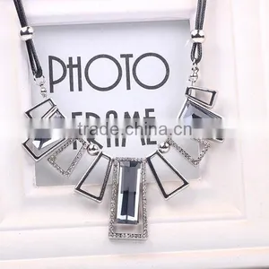 Zm34535a Fashion Necklace Elegant Ladies Short Choker Necklace Jewelries thumbnail-2