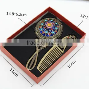 Retro Rhinestone Ladies Makeup Compact Pock Hand Held Mirror Hair Comb Set thumbnail-4