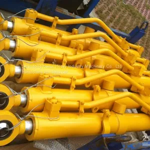 D85 Bulldozer Blade Lifting Cylinder 154-61-01017 thumbnail-1