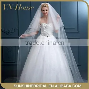 Beautiful Lace Appliqued Trim Floor Length 3 Meter Long Wedding Bridal Veil thumbnail-1