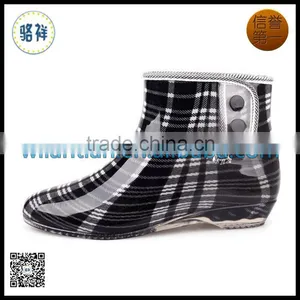 Cheap Jelly Shoes thumbnail-1