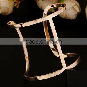 Vintage Gold Stainless Steel Texture Lines Open Cuff Bracelet Bangle for Women thumbnail-4