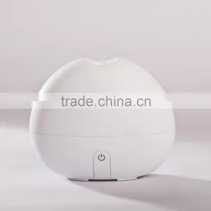 White 180ml Ultrasonic Aromatherapy Diffuser/Essential Oil Diffuser With Excellent Design for Home/Hotel thumbnail-3
