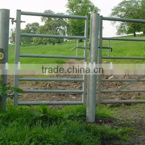 Field Farm Gate thumbnail-1