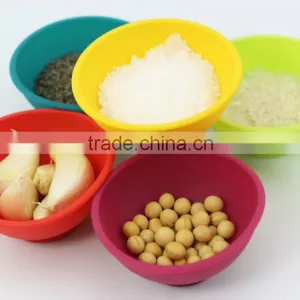 Multi-colored Small Silicone Bowls thumbnail-2