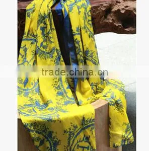 High Quality Custom Printed Silk Scarves for Women thumbnail-3