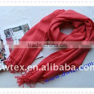 Pashmina Scarf of Plain Red Viscose Muslim Pattern thumbnail-1