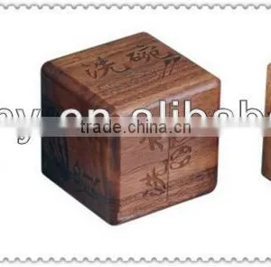 Wooden Dice Decoration thumbnail-1