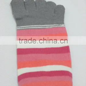 Ladies Designed 5 Toe Sock thumbnail-3