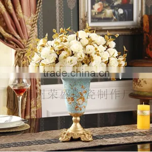 European Style Antique Ceramic Vase thumbnail-1