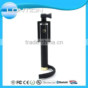 Black Bluetooth Selfie Stick With CE, ROHS, BQB, FCC Certificates thumbnail-1