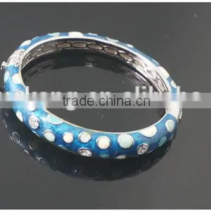 Fashionable Hot Selling Evil Eye Rhinestone Hand Alloy Women's Metal Bangle thumbnail-1