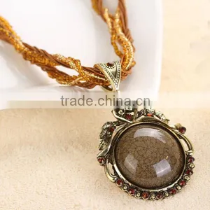 Bohemian Style Vintage Heart Design Round Stone Necklace thumbnail-4