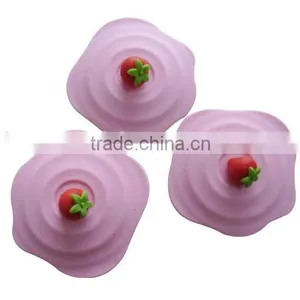 Cute Strawberry Silicone Watertight Cup Mug Lid Cover thumbnail-4