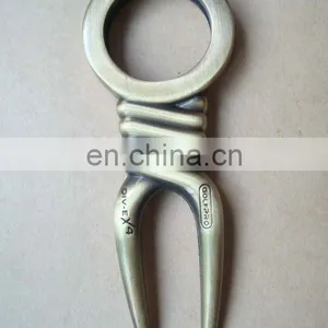 Metal Golf Divot Tool Golf Pitchfork With Slot to Insert thumbnail-1
