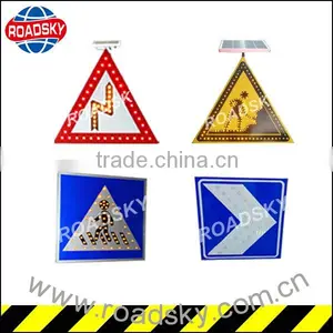 Traffic Warning Plastic Reflective Flashing Road Signs thumbnail-1