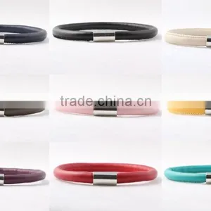 Manufacturers Selling Europe Winding Bracelet With Magnetic Buckle Connection PU Bracelet thumbnail-3