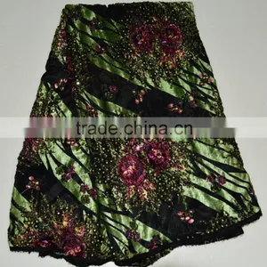 Guangdong Supplier High End Multicolor African Styles Velvet Lace Fabrics With Jewellery thumbnail-1