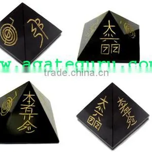 Black Agate Engraved Reiki Pyramids : Wholesaler Manufacturer Black Agate Arch Angle Set Pyramid thumbnail-1