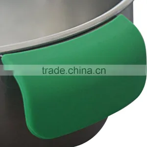 3 Size Stainless Steel Mixing Bowls With Silicone Handle thumbnail-2