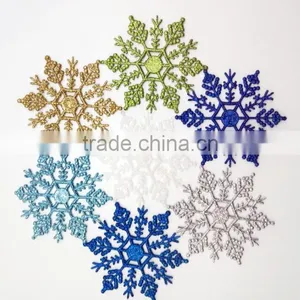 15121010 Plastic Christmas Snowflake thumbnail-1
