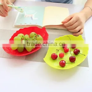 Creative Leaf Shape Plastic Fruit Tray Fruit Bowl Fruit Plate Nut Bowl Candy Tray thumbnail-2