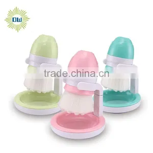 Facial Cleansing Brush With Holder thumbnail-1