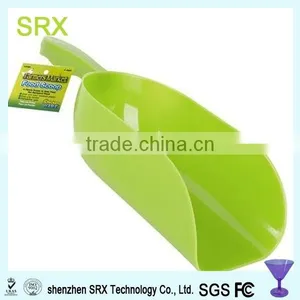 Wholesale Custom Chicken Food Scoop,Large Green Color Chicken Food Scoop for Sale,custom Chicken Food Scoop China Maker thumbnail-1
