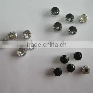 Rhinestones in Silver Claw Setting With Two Prongs thumbnail-2
