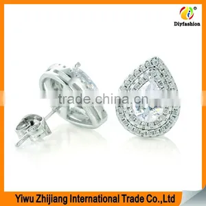 Double Lip Edge Water Droplets Shape Inlay Zircon Stud Earrings thumbnail-3