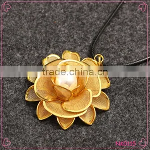 2016 Trending Hot Products Sweater Flower Necklace Pearl Necklace For Women thumbnail-1