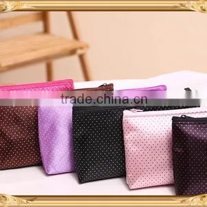 Eco-friendly Portable Silicone Cute Comestic Bag thumbnail-2