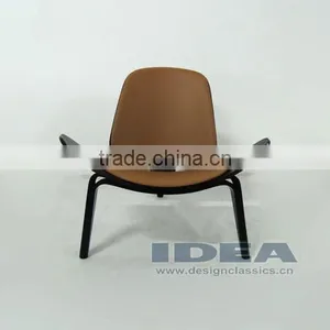 Replica Wegner Shell Chair - Black Shell/ Brown Leather Pad thumbnail-2