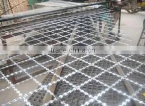 Hot Sale Galvanize Razor Barbed Wire thumbnail-2