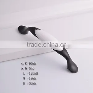 OEM Cheap Kitchen Ceramic Pull Handle Furniture Decorative Hardware Zinc Alloy Wardrobe Cabinet White And Black Pull Knobs thumbnail-2