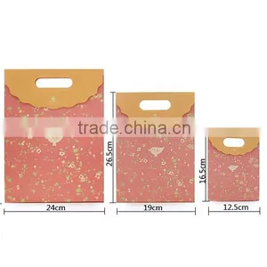 Red Star Gift Paper Packaging Shopping Bag With S Size ,M Size ,L Size thumbnail-1