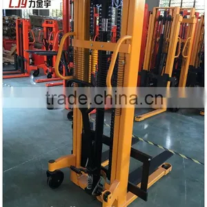 Hot 1.0/2.0 Tons Plastic Wagon With Hydraulic Press thumbnail-1