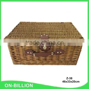 Colored Outdoor 2 Person Wicker Insulated Picnic Basket thumbnail-2