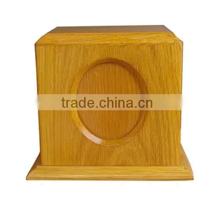 Simple Design Wholesale Wooden Urn Box for Ashes With Circle Sunken thumbnail-1