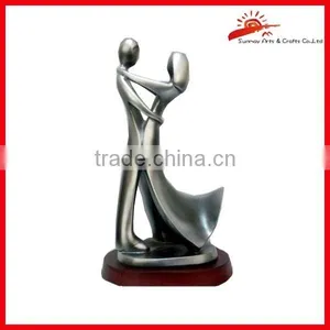 Polyresin Figurine Wedding Favors Gifts thumbnail-1