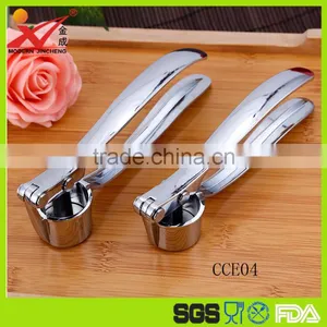 Factory Price Top Quality Full Stainless Steel Material Big Size Multifunctional Garlic Press thumbnail-1