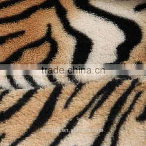 China Wholesale 100% Polyester Flannel Fleece Blanket With Satin Binding thumbnail-3