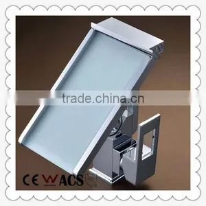 High Quality Factory Sale Hydrolic Led Color Changing Bathroom Faucet thumbnail-2
