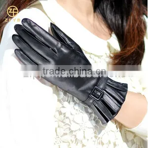 Women Lace Decorated Real Leather Fashion Glove thumbnail-1